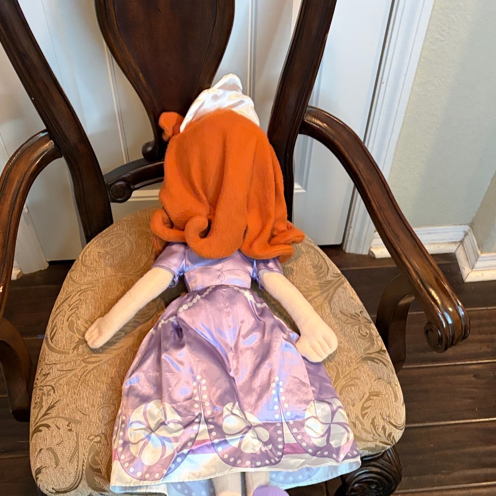 Sophia the first plush - Picture 4 of 4